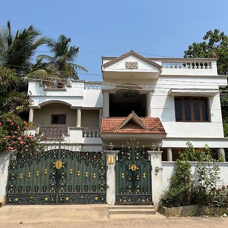 Tulip Villa 3Bhk 2Bhk And 1Bhk Located Near Chunnambar Boat House And Paradise Beach Pūrnānkuppam 外观 照片