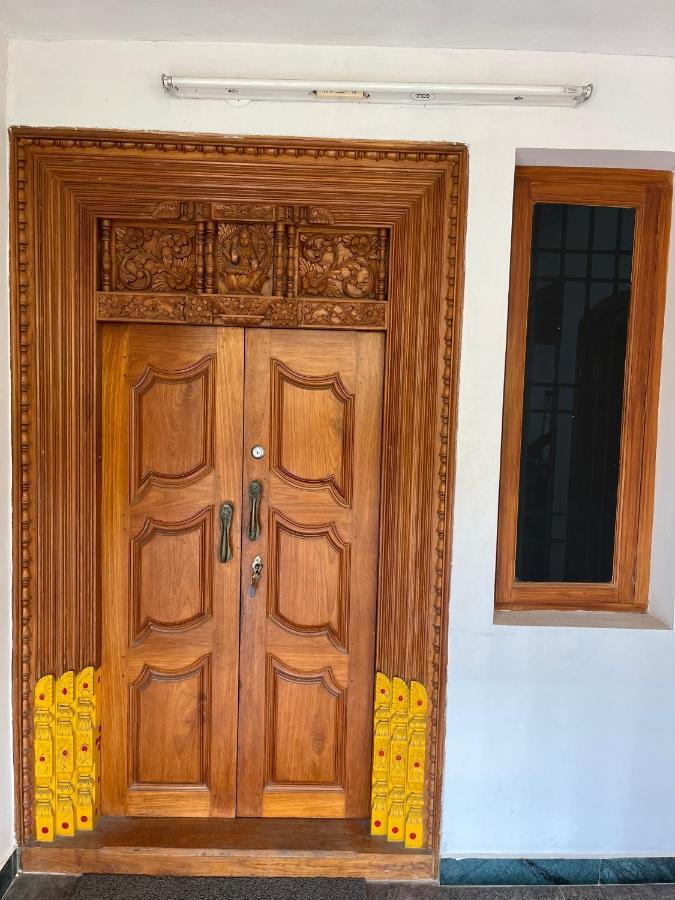 Tulip Villa 3Bhk 2Bhk And 1Bhk Located Near Chunnambar Boat House And Paradise Beach Pūrnānkuppam 外观 照片